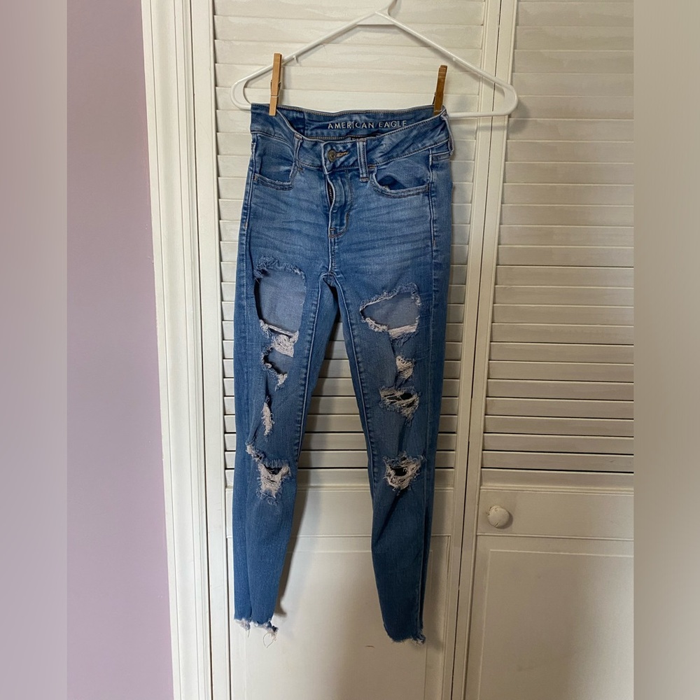 American Eagle women’s distressed jegging size 00 short
